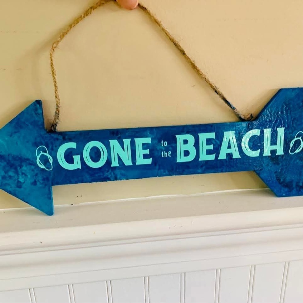 Blue 'Gone to the Beach' Wall Sign